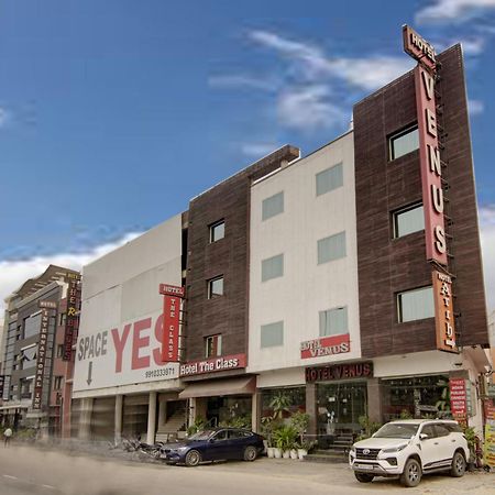 Hotel Venus Plaza Nowe Delhi Zewnętrze zdjęcie