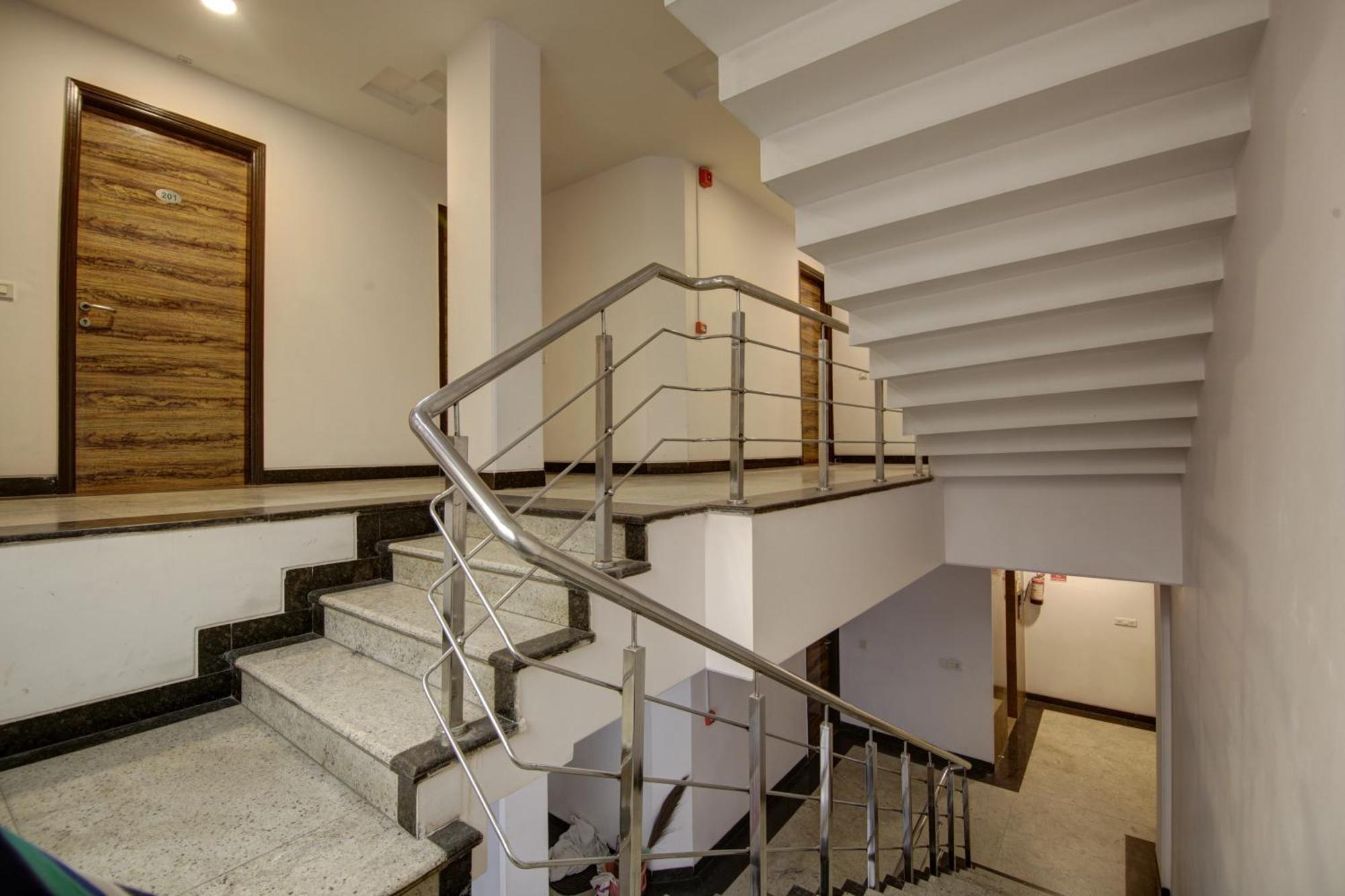 Hotel Venus Plaza Nowe Delhi Zewnętrze zdjęcie