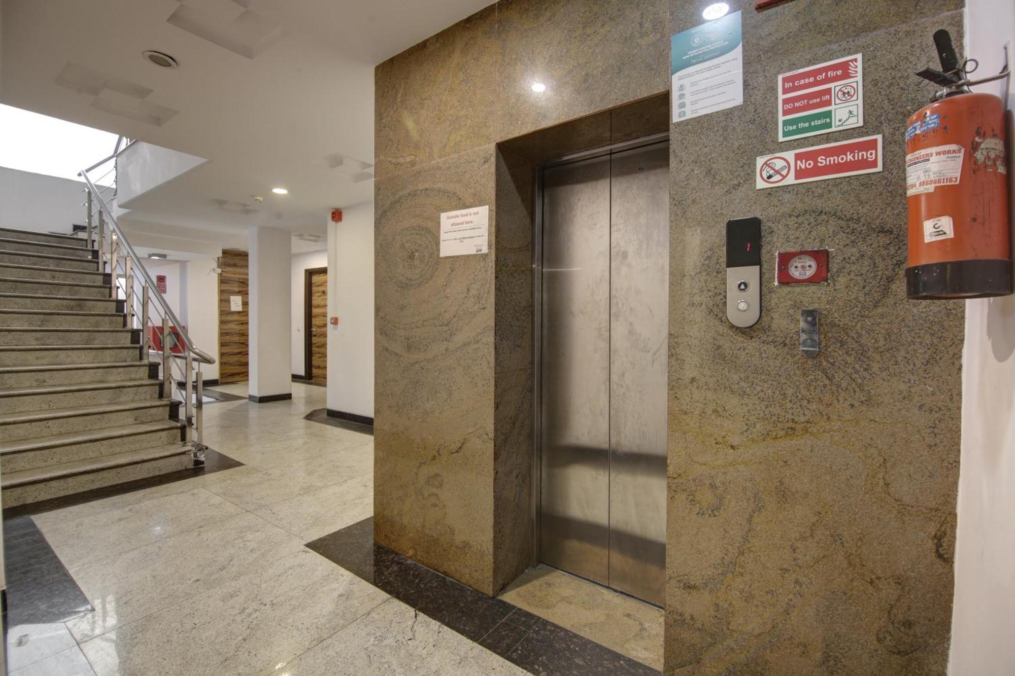 Hotel Venus Plaza Nowe Delhi Zewnętrze zdjęcie