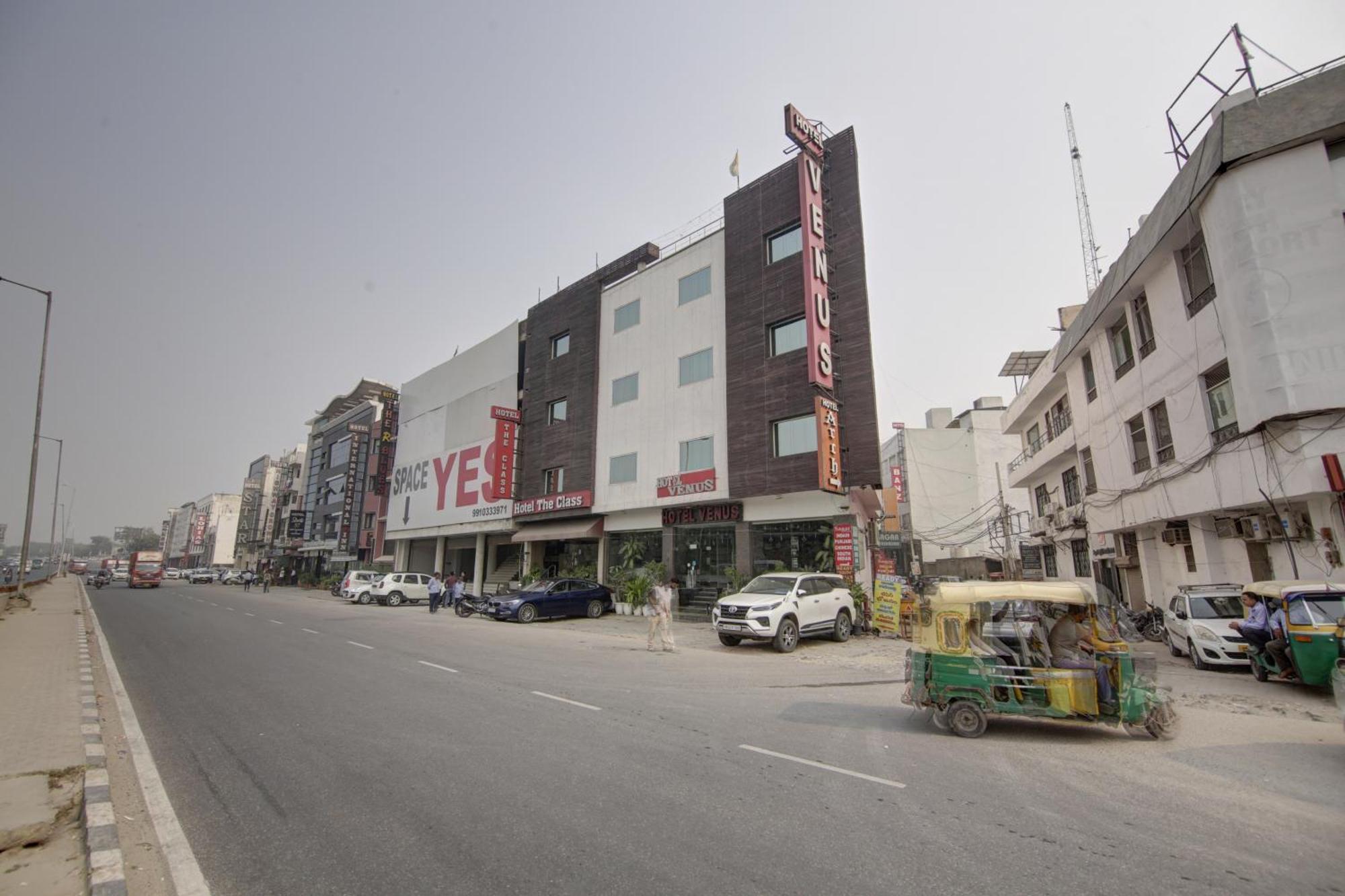 Hotel Venus Plaza Nowe Delhi Zewnętrze zdjęcie